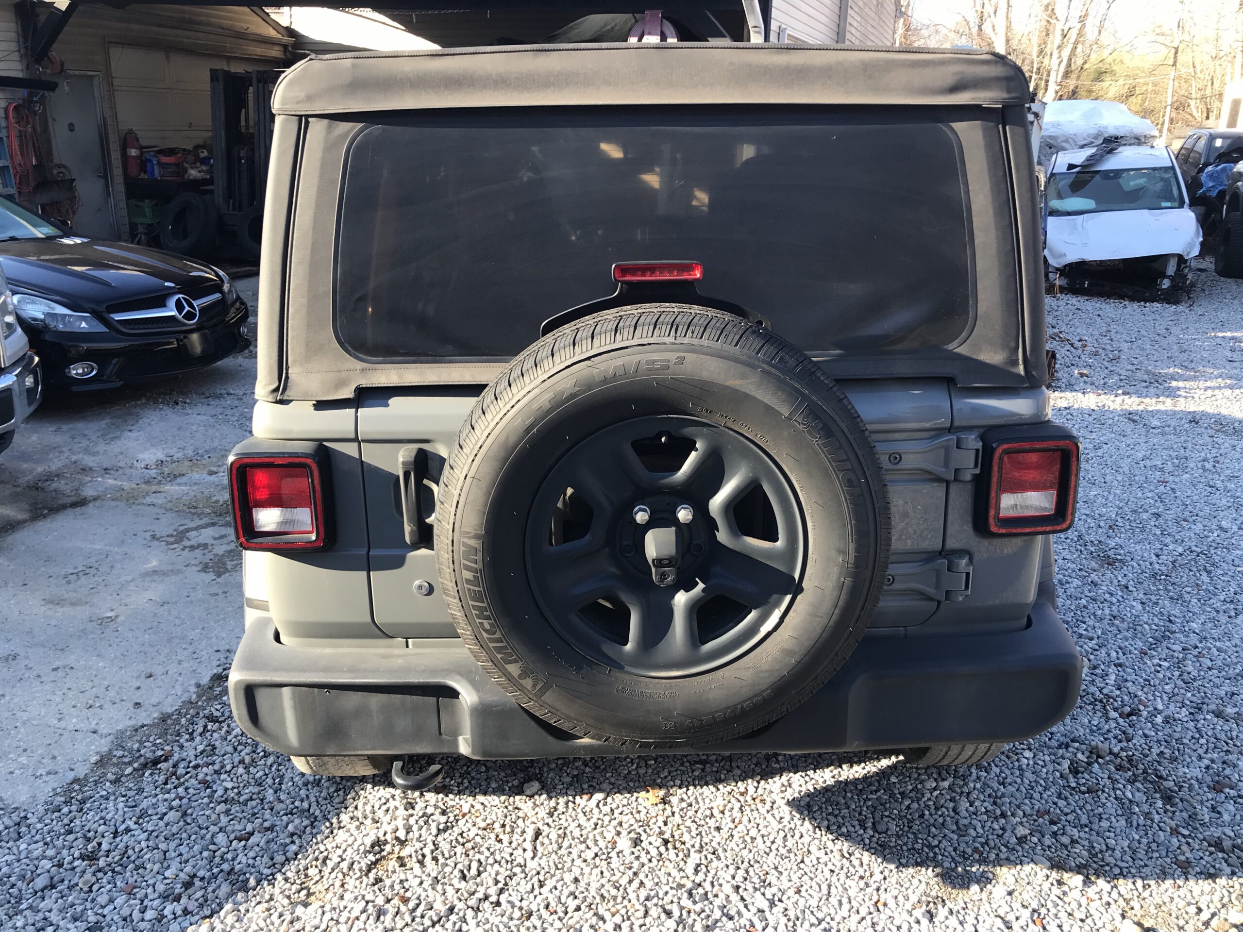 2018 Jeep Wrangler Unlimited 4dr JL front damage EZ fix $18,999 full