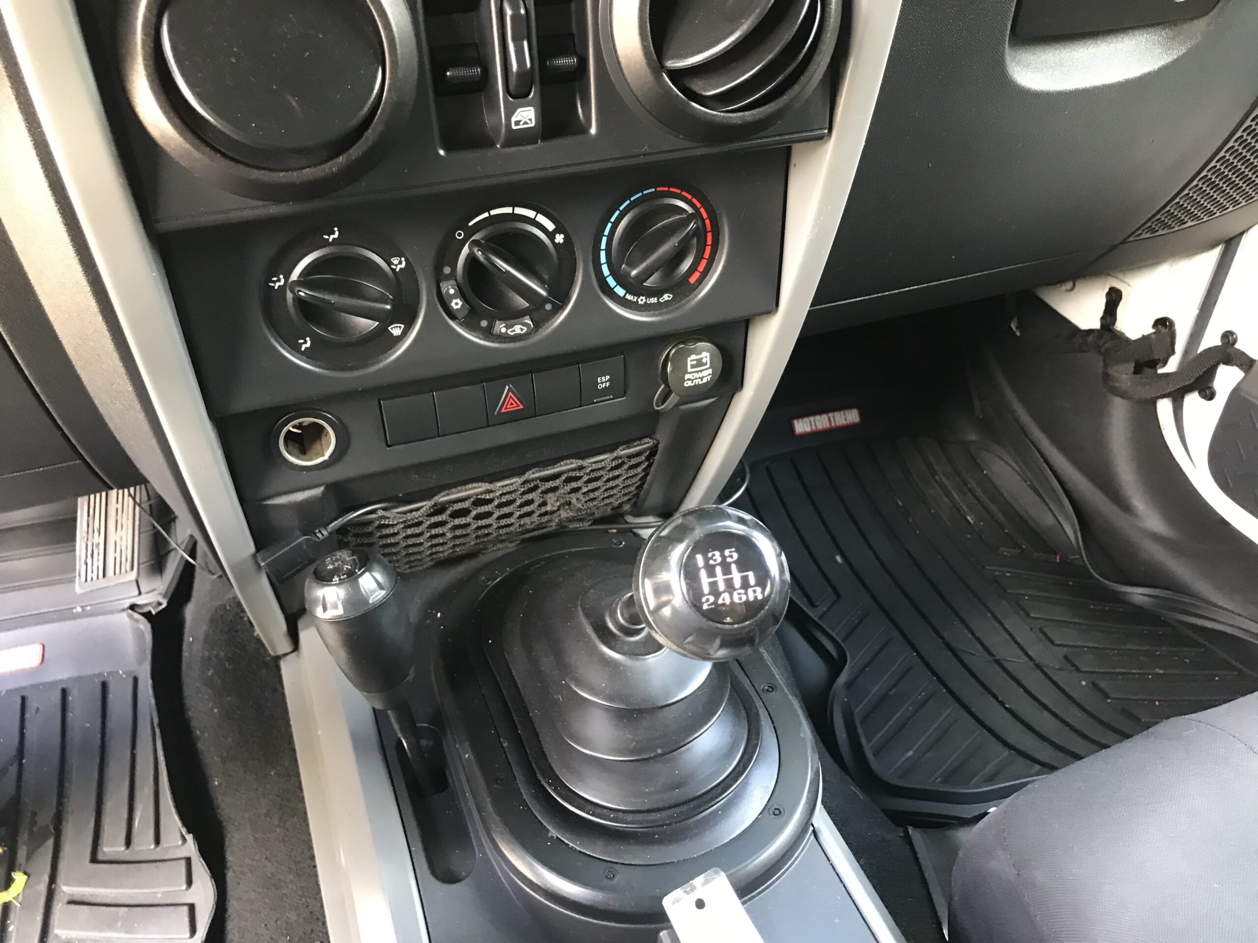 2009 Jeep Wrangler Unlimited 4dr. minor collision damage (see pictures). RUNS AND DRIVES. Good airbags. $8,999. NY907A salvage title. full